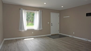 34470 Stellwagen St in Wayne, MI - Building Photo - Building Photo