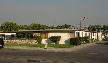 127 W Vermont Ave in Anaheim, CA - Building Photo - Building Photo