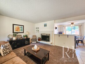 3000 Ruby Ct SE in Port Orchard, WA - Building Photo - Building Photo