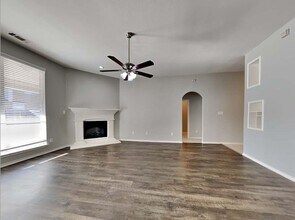 2920 Crystal Way in Grand Prairie, TX - Building Photo - Building Photo