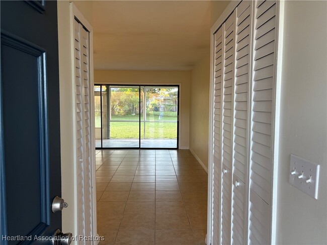 4817 Vilabella Dr in Sebring, FL - Building Photo - Building Photo