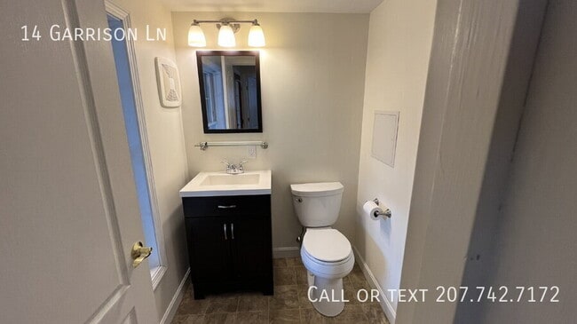 14 Garrison Ln in Madbury, NH - Building Photo - Building Photo