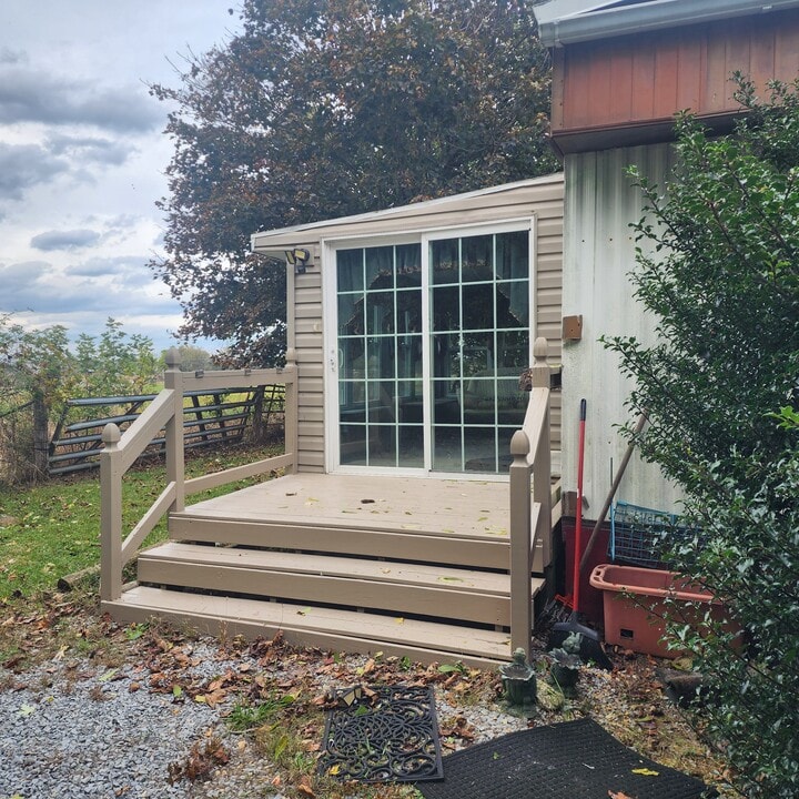 16614 Hawks Landing Ln in Williamsport, MD - Building Photo