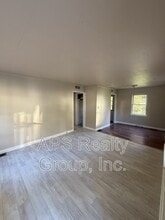 3654 Yale Ave in Winston-Salem, NC - Foto de edificio - Building Photo