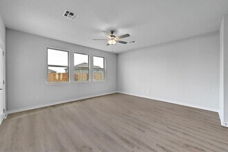 170 Papaya Dr in Buda, TX - Building Photo - Building Photo