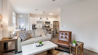 5885 Lakehurst Dr, Unit 1229 in Orlando, FL - Building Photo