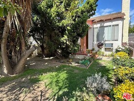 3822 Huron Ave in Culver City, CA - Building Photo