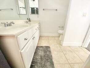 287 Fringe Ruff Dr in Las Vegas, NV - Building Photo - Building Photo