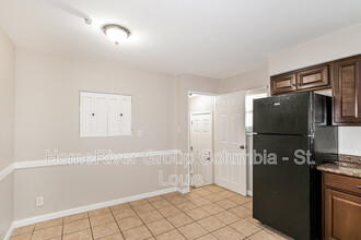 307 Coppinger Dr in Ferguson, MO - Foto de edificio - Building Photo