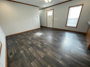 38031 Leverette Ave in Clinton Township, MI - Foto de edificio - Building Photo