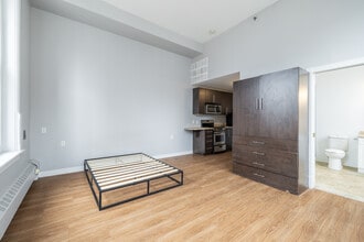 Sandy Hill Apartments in Ottawa, ON - Foto de edificio - Interior Photo