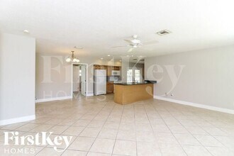 4512 SE 14th Pl in Cape Coral, FL - Building Photo - Building Photo