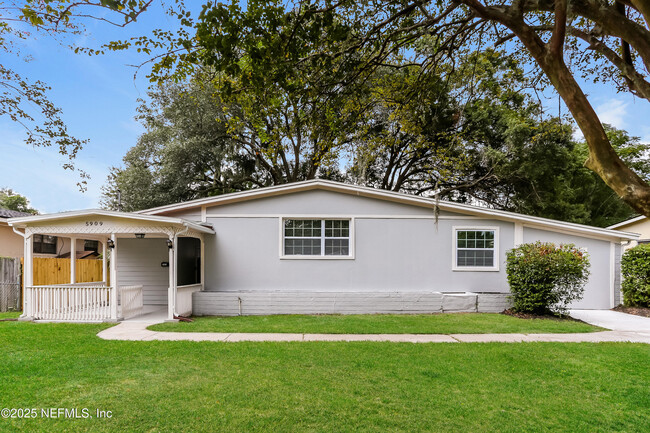 property at 5909 Caribbean Ct N