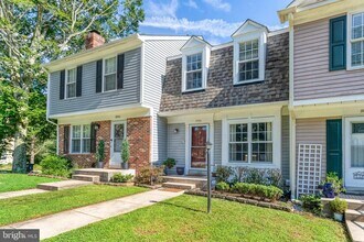 3944 Pepperidge Ct in Woodbridge, VA - Building Photo - Building Photo