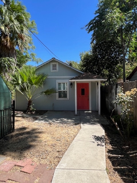 property at 1359 E 9th St