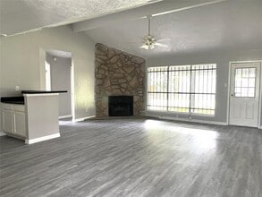 1907 Aldates Dr in Houston, TX - Building Photo - Building Photo