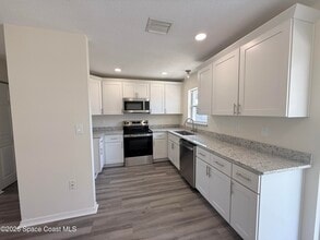 2780 Floresta Dr NE in Palm Bay, FL - Building Photo - Building Photo