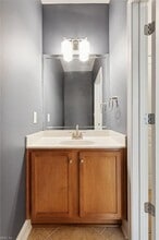 670 Town Center Dr in Newport News, VA - Building Photo - Building Photo