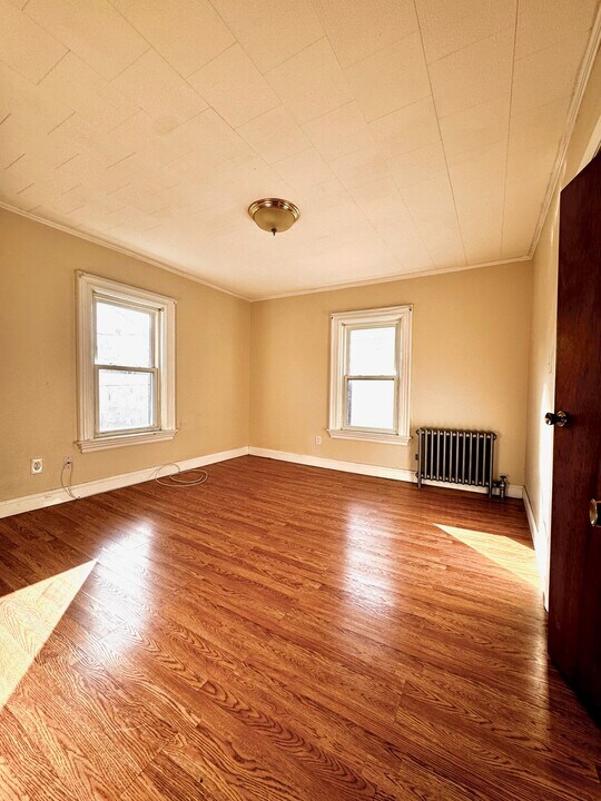 28 Quincy St, Unit Apt.2 in Somerville, MA - Foto de edificio