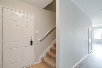 845 Village Point Ln in Fort Worth, TX - Building Photo - Building Photo