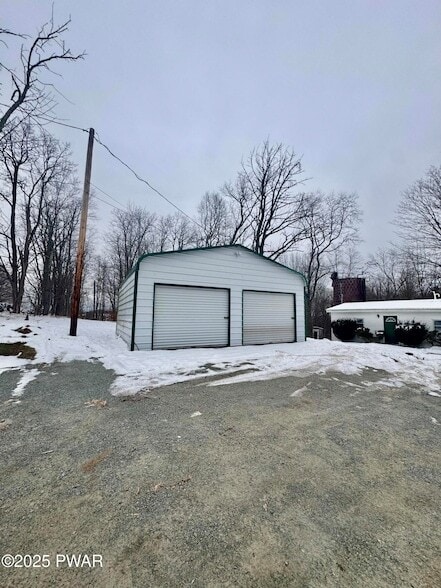 2566 Easton Turnpike in Waymart, PA - Building Photo - Building Photo