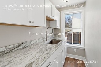 268 Providence Rd in Grafton, MA - Foto de edificio - Building Photo