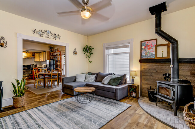 property at 2305 W Bijou St