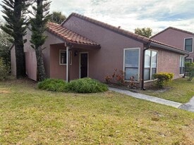 651 Trinidad Ct in Winter Park, FL - Building Photo