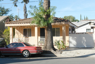 1647 Myra Ave in Los Angeles, CA - Building Photo - Building Photo