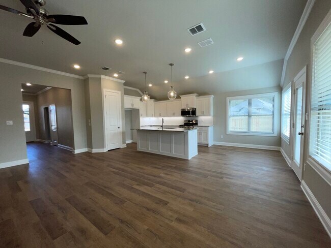 10008 Dayspring Dr in Flint, TX - Building Photo - Building Photo