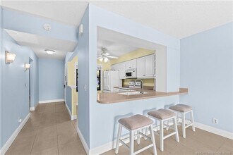 1001 Sabal Ridge Cir in Palm Beach Gardens, FL - Building Photo - Building Photo