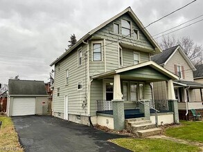 903 Clay St in Akron, OH - Building Photo - Building Photo