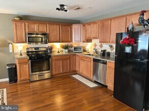 305 Red Bud Ln in Mantua, NJ - Building Photo - Building Photo