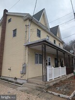 36 Pottsville St in Cressona, PA - Building Photo