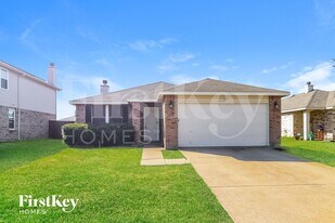 1413 Erin Ct in Burleson, TX - Building Photo