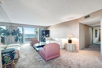 3407 S Ocean Blvd, Unit 4D in Highland Beach, FL - Building Photo - Building Photo