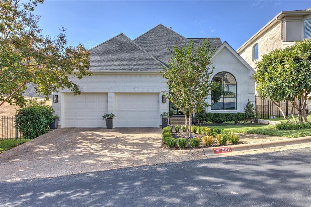 5811 Kentucky Derby in Austin, TX - Building Photo