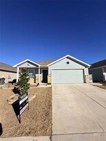 206 Lemongrass Dr in Princeton, TX - Building Photo
