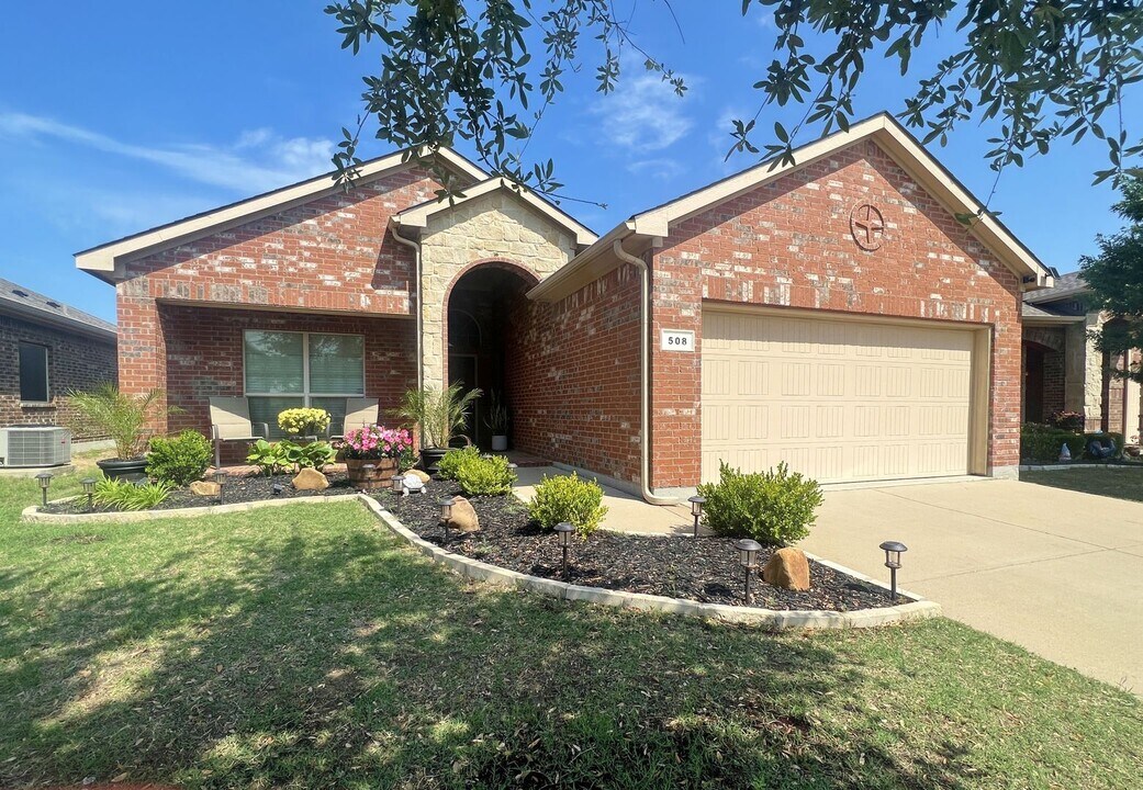 508 Wild Ivy Trail in Haslet, TX - Building Photo