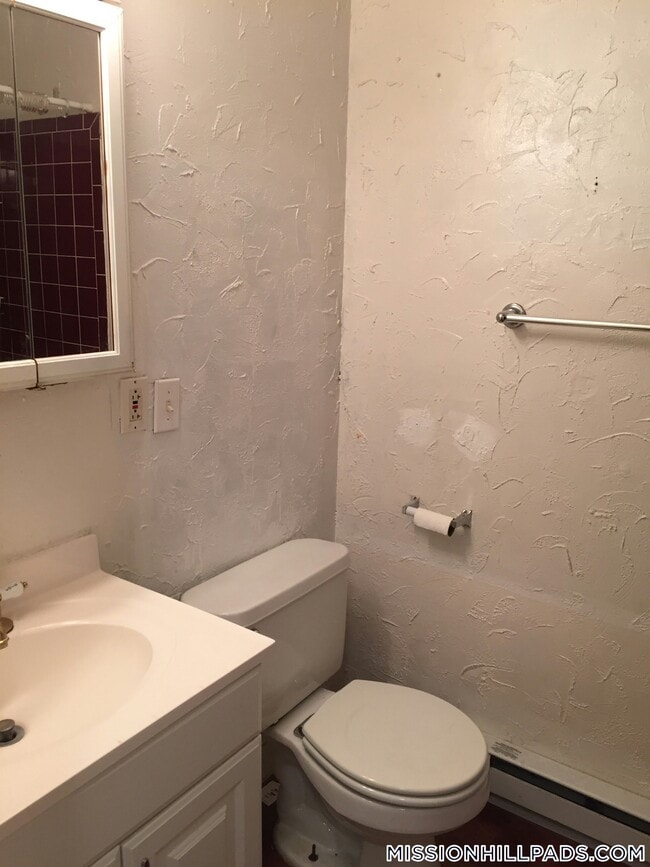 896 Huntington Ave, Unit 4 in Boston, MA - Foto de edificio - Building Photo