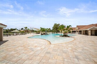 8625 Gleneagle Way in Naples, FL - Building Photo - Building Photo