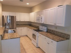 2914 NE 1st Dr in Homestead, FL - Building Photo - Building Photo