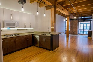 701 W Jackson Blvd in Chicago, IL - Building Photo