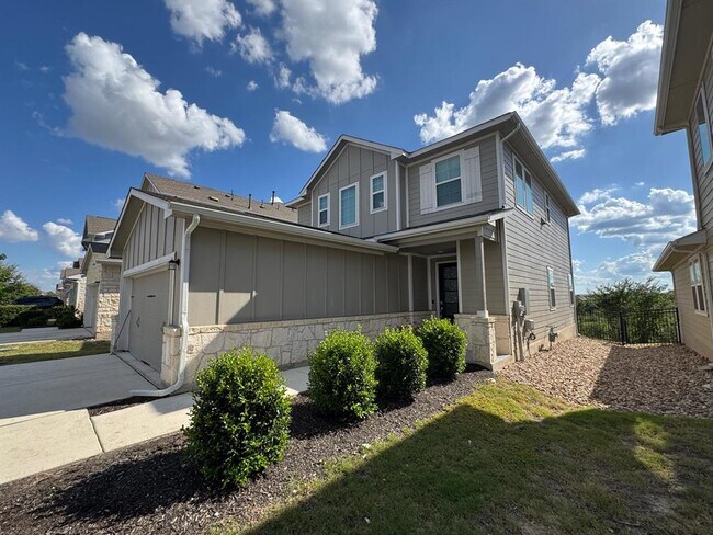 208 Montauk Loop in Andice, TX - Building Photo - Building Photo