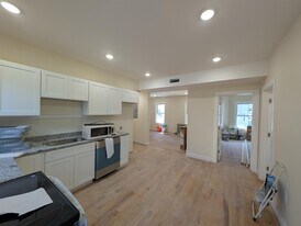 5 Lowell Cir, Unit 1 in Somerville, MA - Building Photo