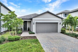 9201 Bramley Terrace in Ft. Myers, FL - Building Photo