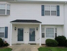 3959 Sterling Pointe Dr in Winterville, NC - Building Photo