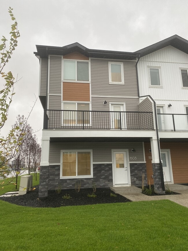 property at 280 Chelsea Rd