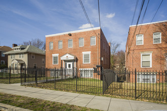 3052-3056 30th St SE in Washington, DC - Building Photo - Building Photo