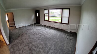 2082 High Dr SE in Cedar Rapids, IA - Building Photo - Building Photo